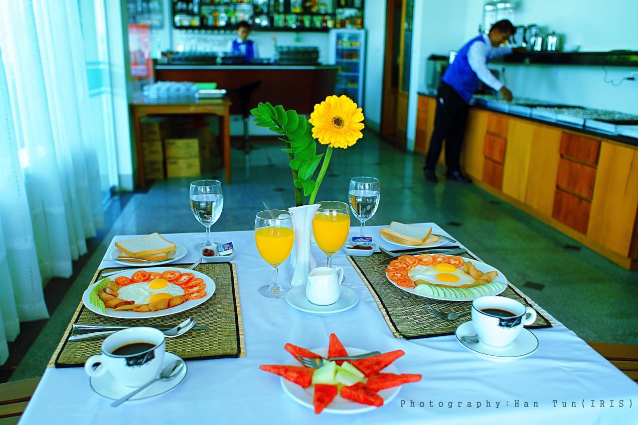 Ngwe Moe Hotel Mawlamyine Exterior photo