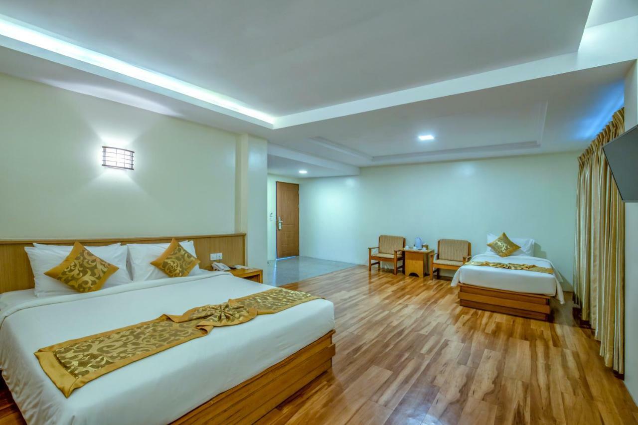 Ngwe Moe Hotel Mawlamyine Exterior photo